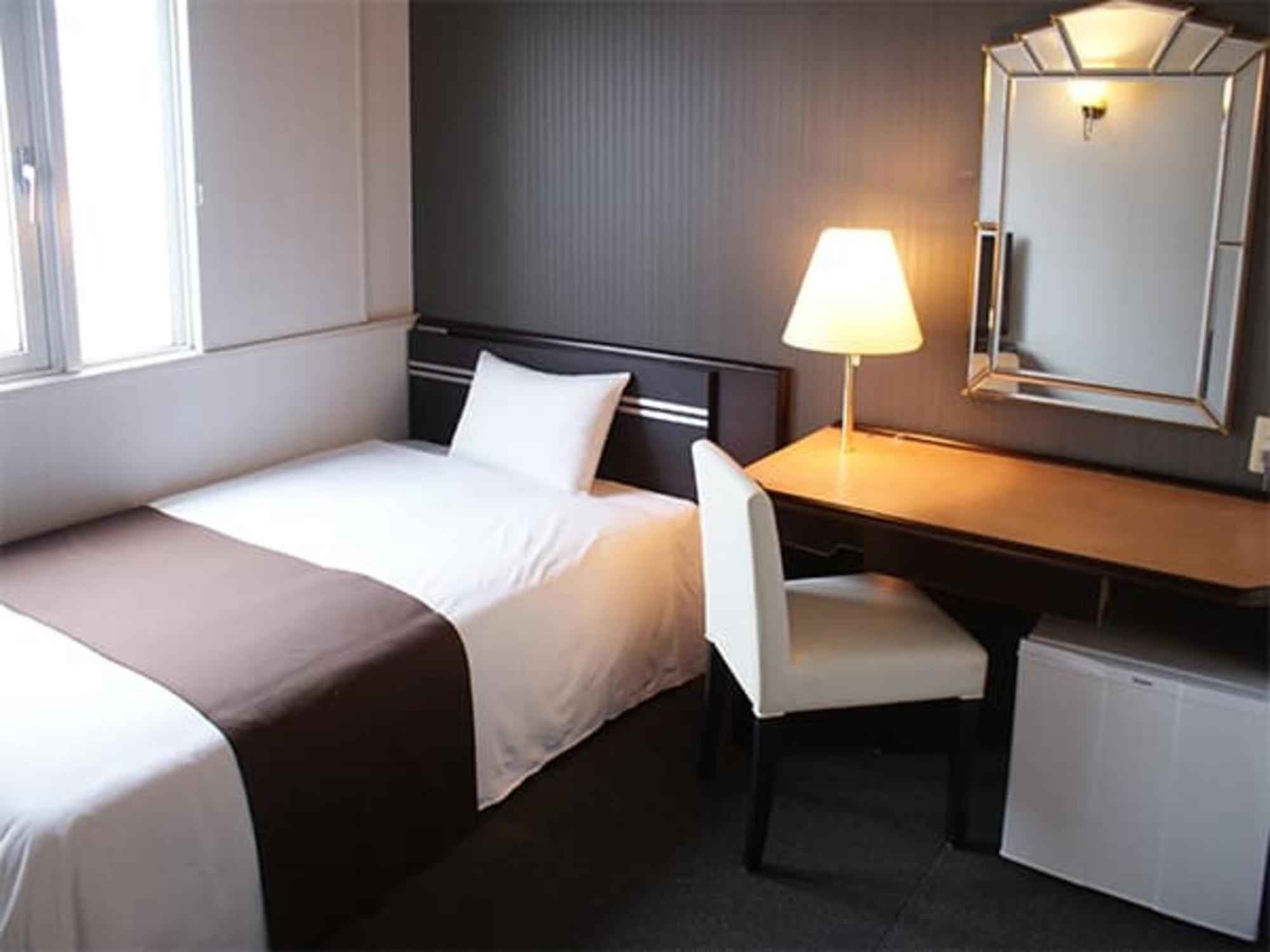 Hotel Livemax Budget Наха Екстериор снимка