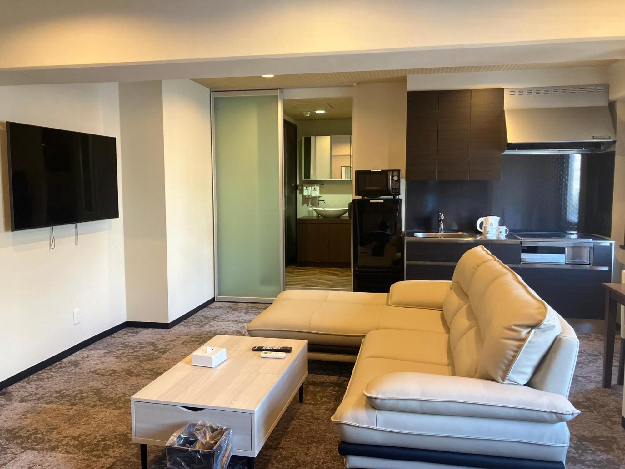 Hotel Livemax Budget Наха Екстериор снимка