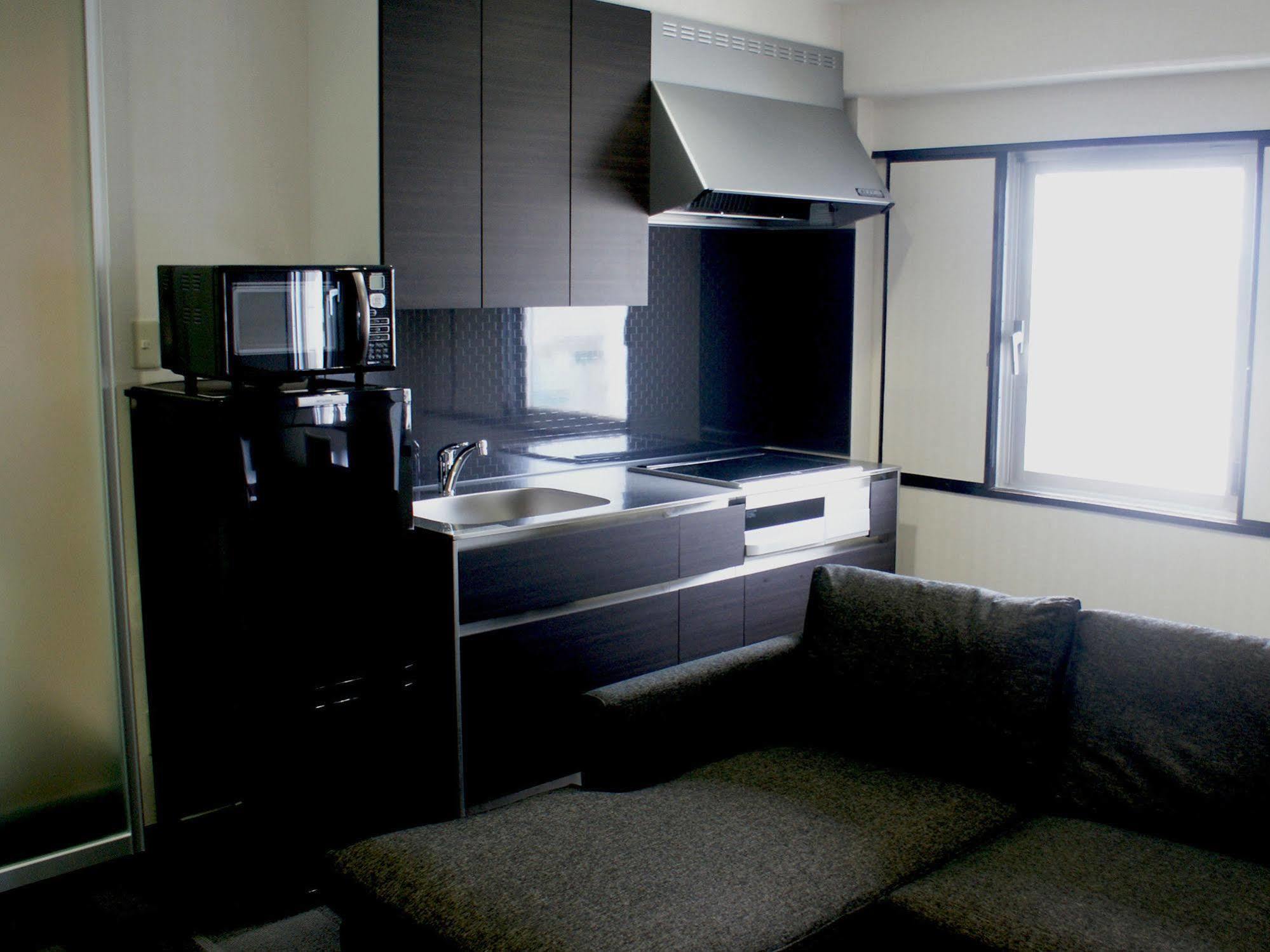 Hotel Livemax Budget Наха Екстериор снимка